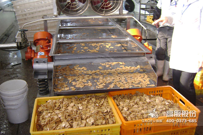 直線(xiàn)篩客戶(hù)現(xiàn)場(chǎng)