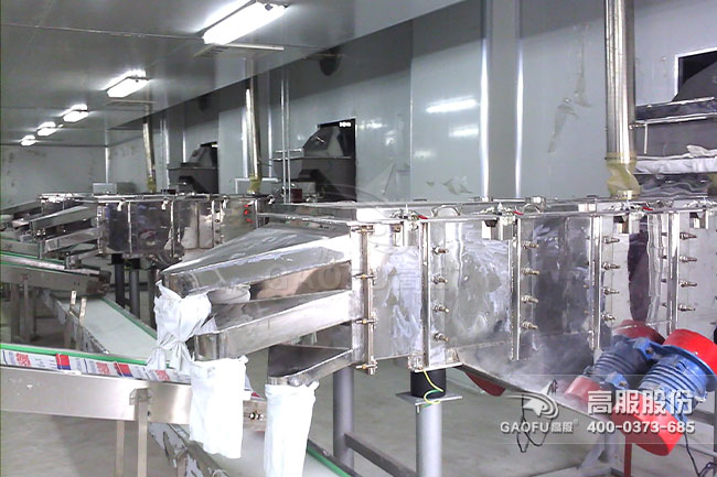 直線(xiàn)篩客戶(hù)現(xiàn)場(chǎng)